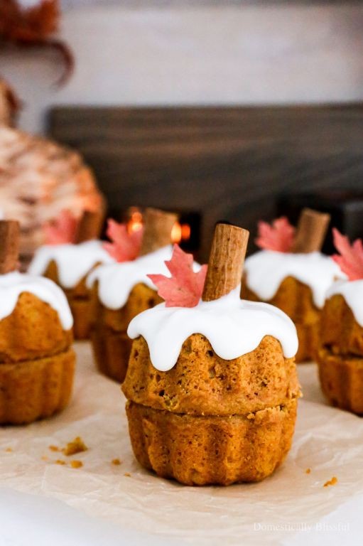 Pumpkin Spice Mini Muffin Cakes