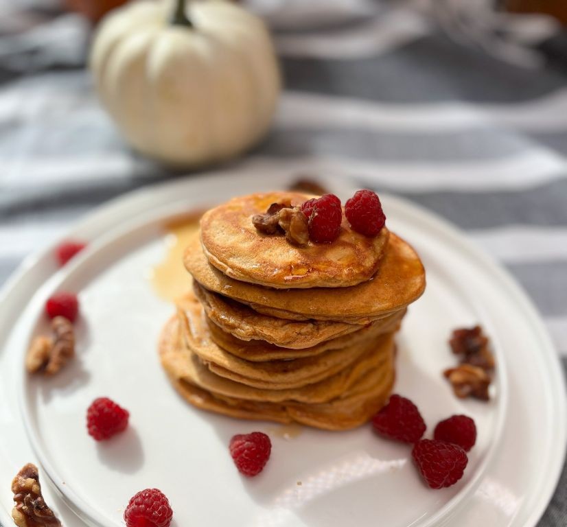 Pumpkin-glucose protein pancakes
