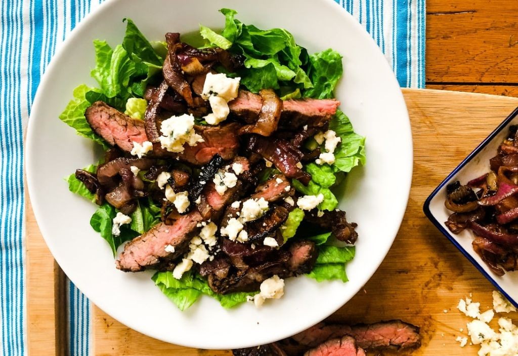 Roast Beef and Blue Cheese Salad with Balsamic Glaze