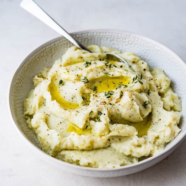 Roasted Garlic Mashed Cauliflower