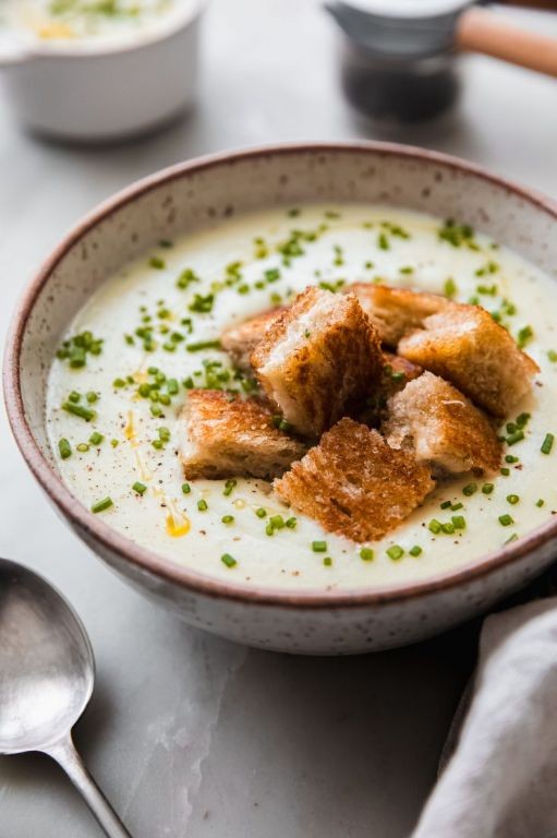 Roasted Garlic and Potato Soup