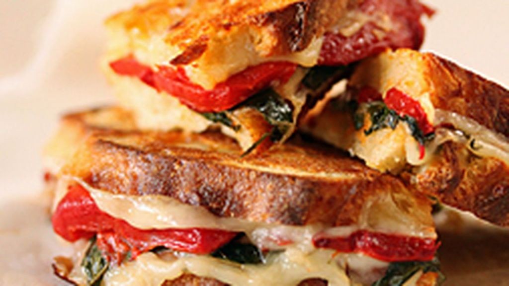 Roasted Red Pepper Provolone