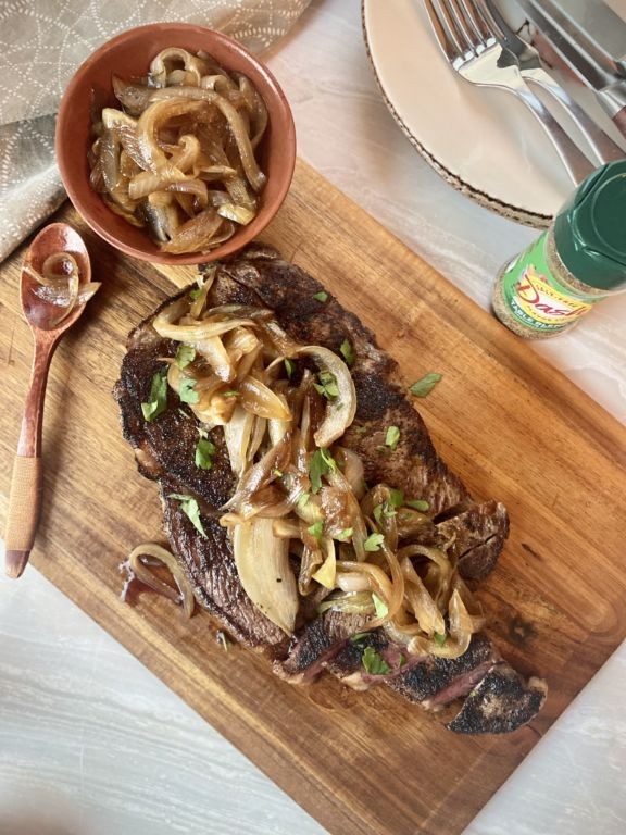 Round Steak with Caramelized Onions and Balsamic Glaze