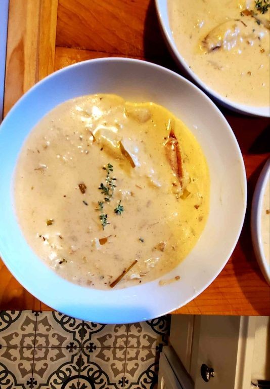 Simple Crab Meat Bisque