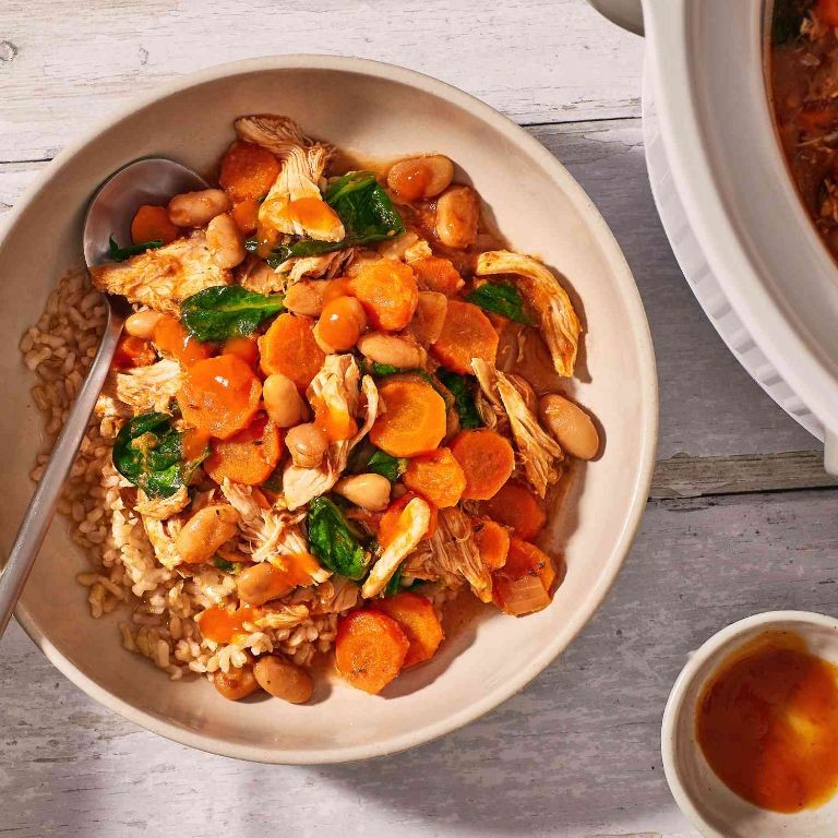 Slow Cooker Chicken and White Bean Stew