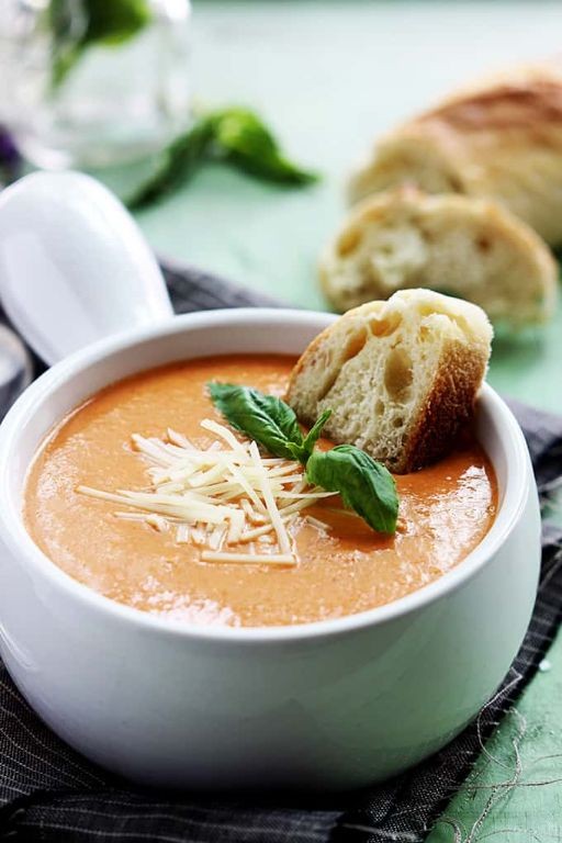 Slow Cooker Tomato Basil Soup