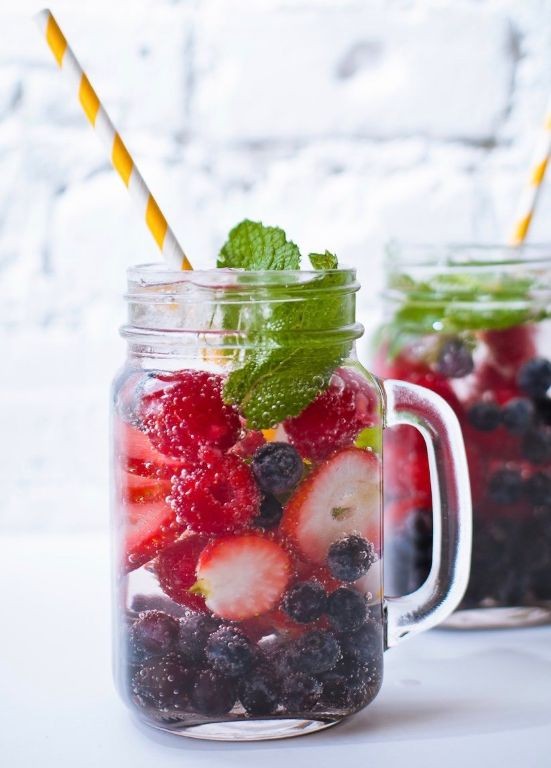 Sparkling Berry Infused Water