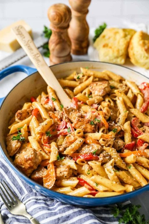 Spicy Cajun Pasta with Chicken and Mushrooms