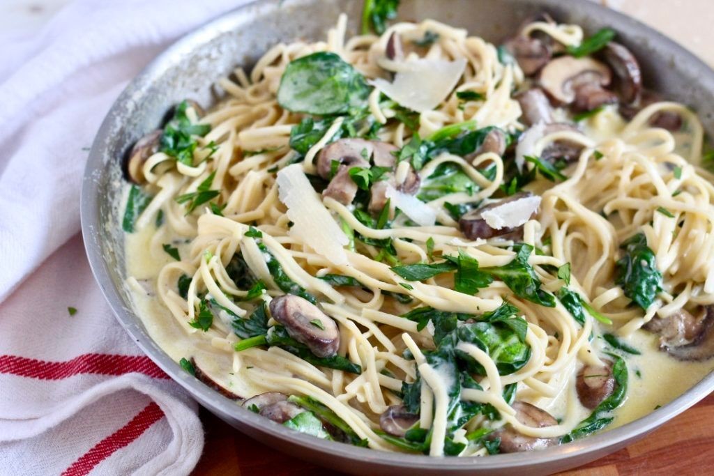 Spinach Fettucini with Truffle Oil and Wild Mushrooms