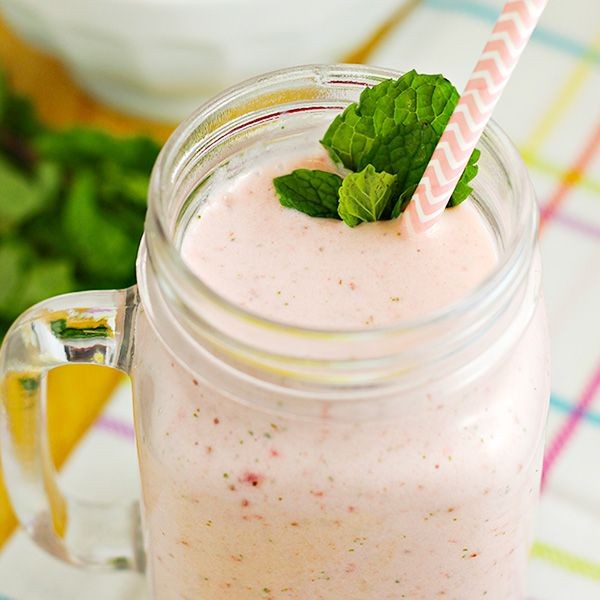 Strawberry Mint Milk Smoothie