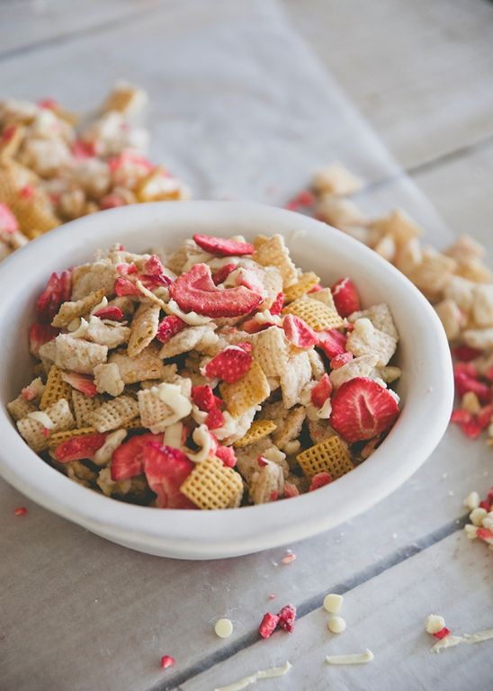 Strawberry Shortcake Chex Mix