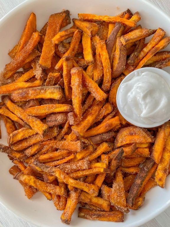 Sweet potato pommes frites with cinnamon sugar