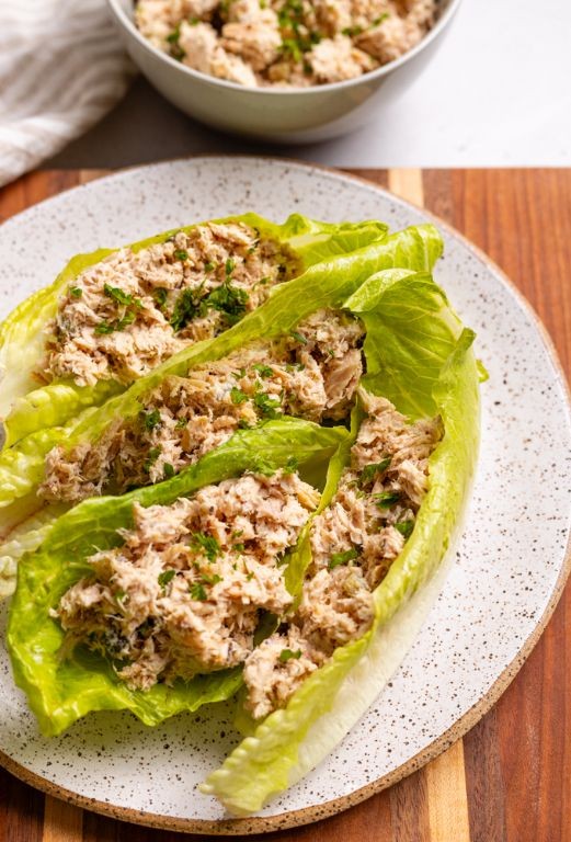 Tuna Lettuce Wraps with Greek Yogurt Dressing