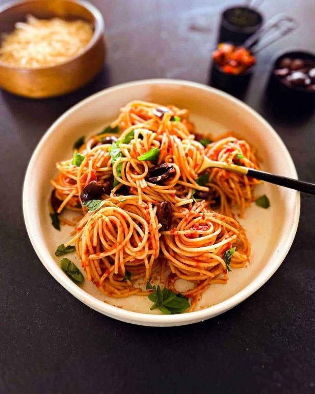 Vegan Puttanesca with Kalamata Olives and Sun-Dried Tomatoes