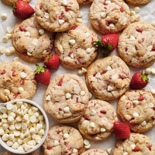 White Chocolate Strawberries with Crushed Cookies