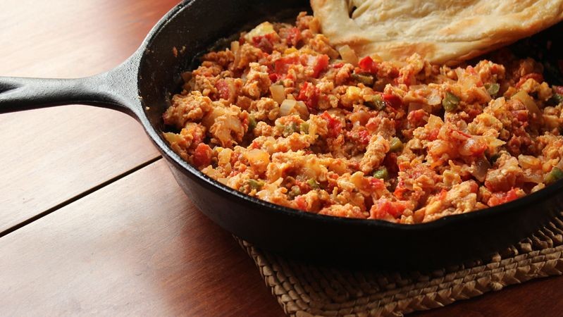 Yemeni Shakshouka with Khobz Bread